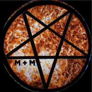 CreepyPizza: 𝑚𝑒𝑒𝑡 𝑦𝑜𝑢𝑟 𝑃𝑜𝑠ℎ𝑒𝑟